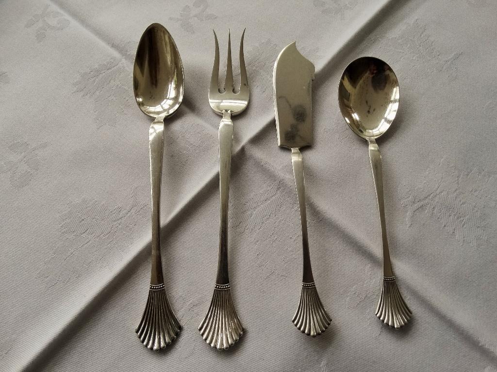 Zilveren hors d'oeuvre set presenteerset Van Kempen, 4 delig, Verzenden