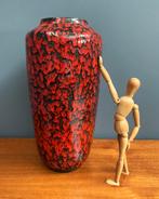 60 jaren D70 SCHEURICH zwarte vloer vaas structuur rood LAVA, Gebruikt, Aardewerk of Porselein, Ophalen of Verzenden, Minder dan 50 cm