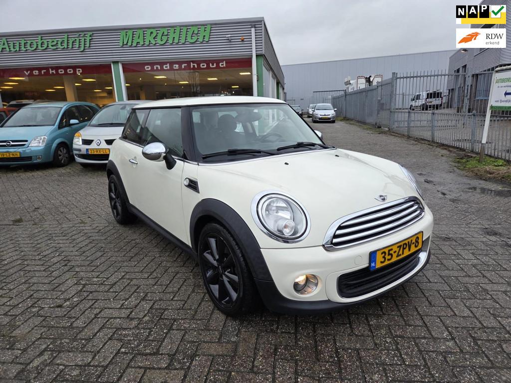Mini Mini 1.6 One Kite White|NAP|NAVIGATIE|BT|, Voorwielaandrijving, Euro 5, Gebruikt, 4 cilinders
