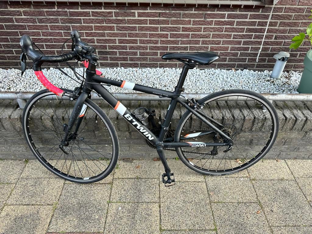 B'Twin Triban 500 racefiets, Fietsen en Brommers, Fietsen | Racefietsen, Gebruikt, 10 tot 15 versnellingen, Aluminium, Minder dan 49 cm
