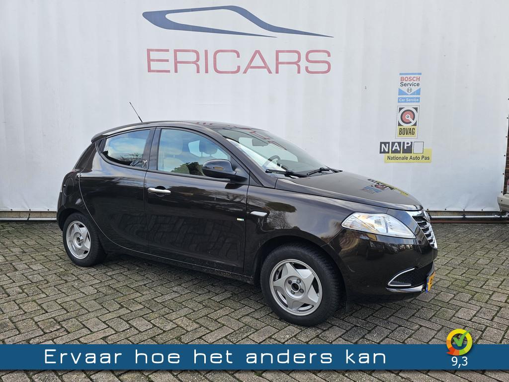 Lancia Ypsilon 0.9 TwinAir Gold LEDER PDC LM CC AUTOMAAT, Auto's, Lancia, Euro 5, 86 pk, Gebruikt, Bruin