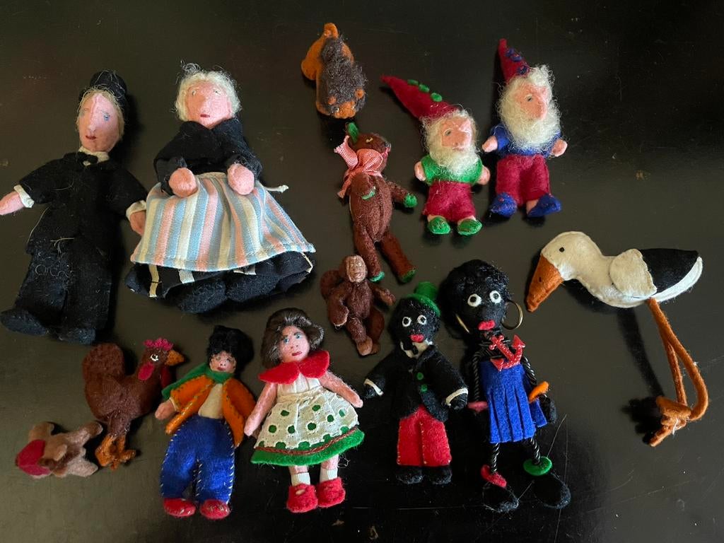 Hele kleine poppetjes, Ophalen of Verzenden, Zo goed als nieuw