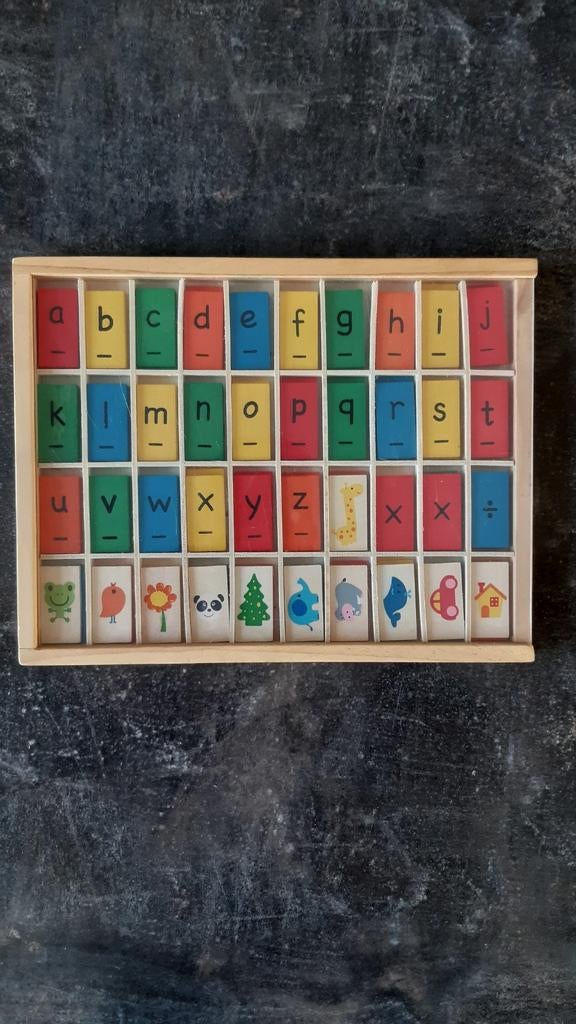 Houten letterbak met alfabet en afbeeldingen, Ophalen of Verzenden, Gebruikt, Taal en Lezen