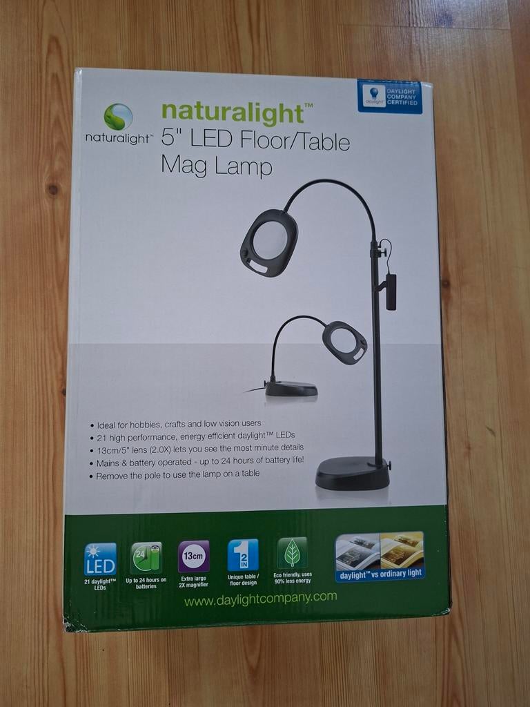 Z.g.a.n. LED tafel- vloerlamp met loep, Ophalen of Verzenden, Zo goed als nieuw, Minder dan 100 cm, Modern