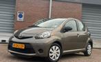Toyota Aygo 1.0 VVT-i 5 Deurs – 2013 | Airco | NAP | bruin, Auto's, Voorwielaandrijving, Bruin, 4 stoelen, Origineel Nederlands
