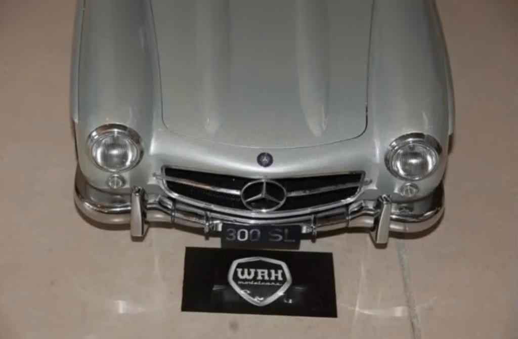 !! SALE !! 1:8 MERCEDES GULLWING silver/black Eaglemoss WRH, Hobby en Vrije tijd, Modelauto's | 1:5 tot 1:12, Ophalen, Zo goed als nieuw