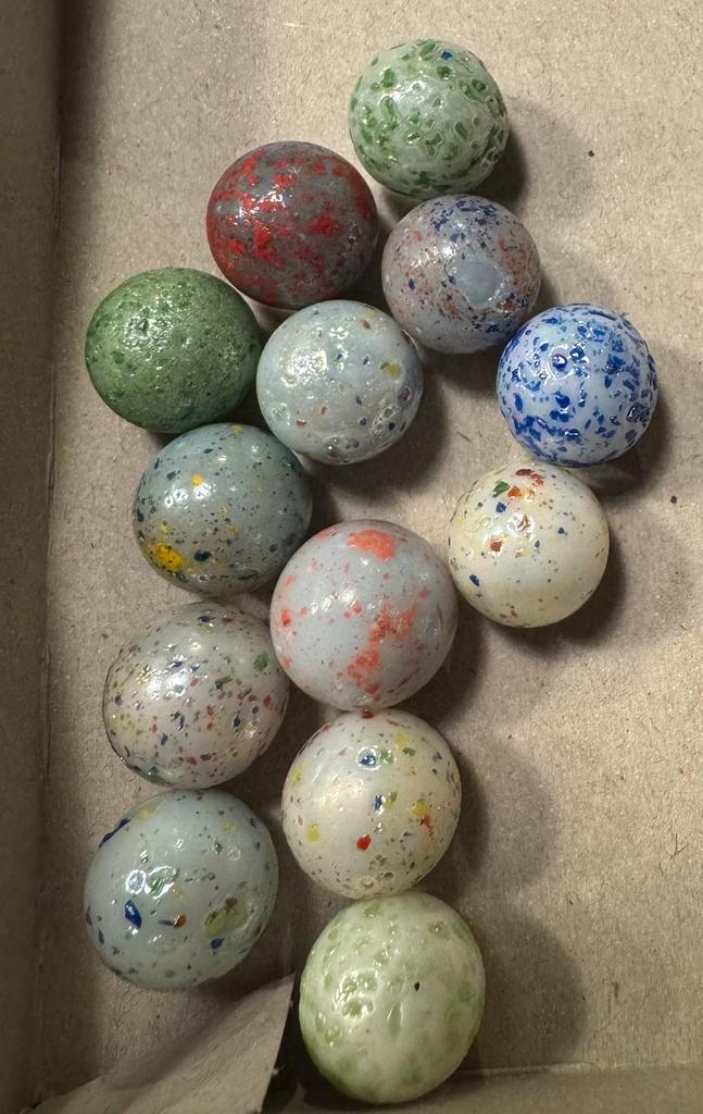 Set van 13 gespikkelde knikkers met spikkels, Kinderen en Baby's, Speelgoed | Buiten | Los speelgoed, Zo goed als nieuw, Ophalen of Verzenden