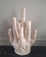 Mooie beige bewerkte tulpenvaas toeter of tuitvaas ibiza chi, Overige kleuren, Aardewerk of Porselein, Ophalen of Verzenden, X