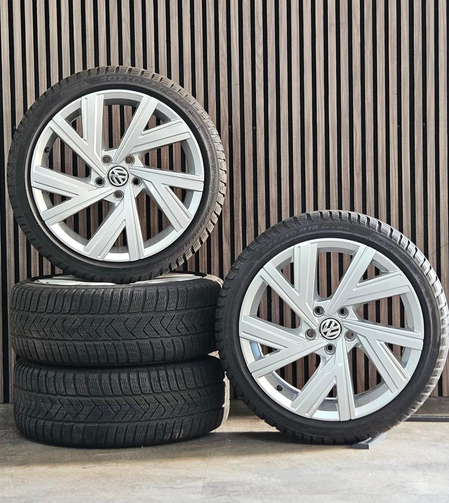 18" Orig Volkswagen Golf Bergamo Velgen+Banden 5x112 Caddy, 18 inch, Gebruikt, Banden en Velgen, Winterbanden