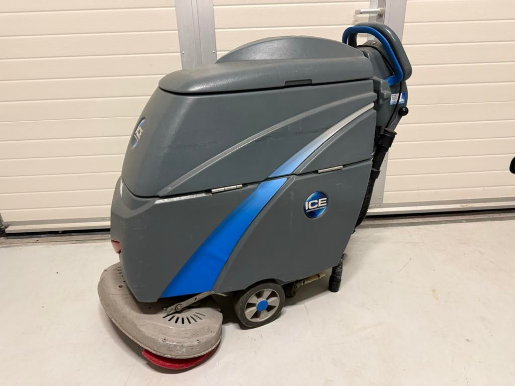 ICE 124BT Schrob-/Zuigmachine - Professionele Reiniging, Ophalen, Gebruikt, Schrobmachine