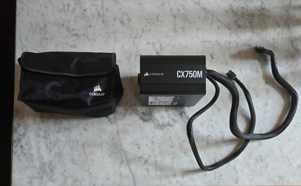 Corsair CX750M "modulaire Desktop voeding", Computers en Software, Interne voedingen, Verzenden, Zo goed als nieuw