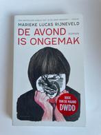 Boek Roman ‘De avond is ongemak’ Marieke Lucas Rijneveld, Ophalen of Verzenden, Gelezen, Nederland