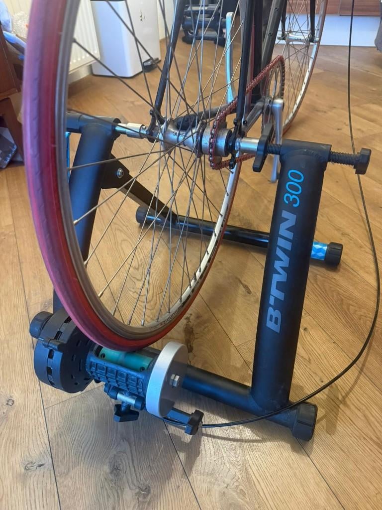 B’Twin In’Ride 300 trainer voor fietsen, Ophalen, Zo goed als nieuw, Decathlon