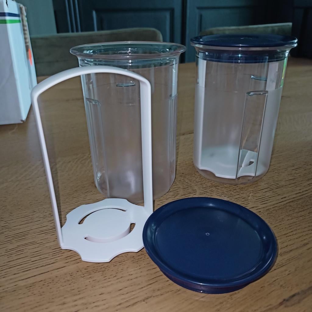 Tupperware zuurpot klein, 2 stuks., Ophalen of Verzenden, Zo goed als nieuw, Blauw, Overige typen