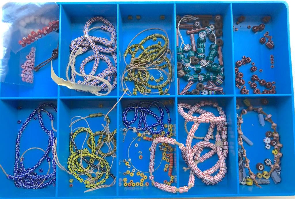 Tiny trade beads mini handelskralen, Ophalen of Verzenden, Overige materialen, Overige typen