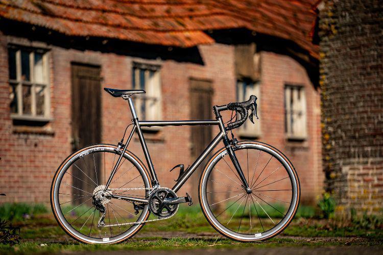 Custom titanium carbon, Zo goed als nieuw, 57 tot 61 cm, Meer dan 20 versnellingen, Overige merken
