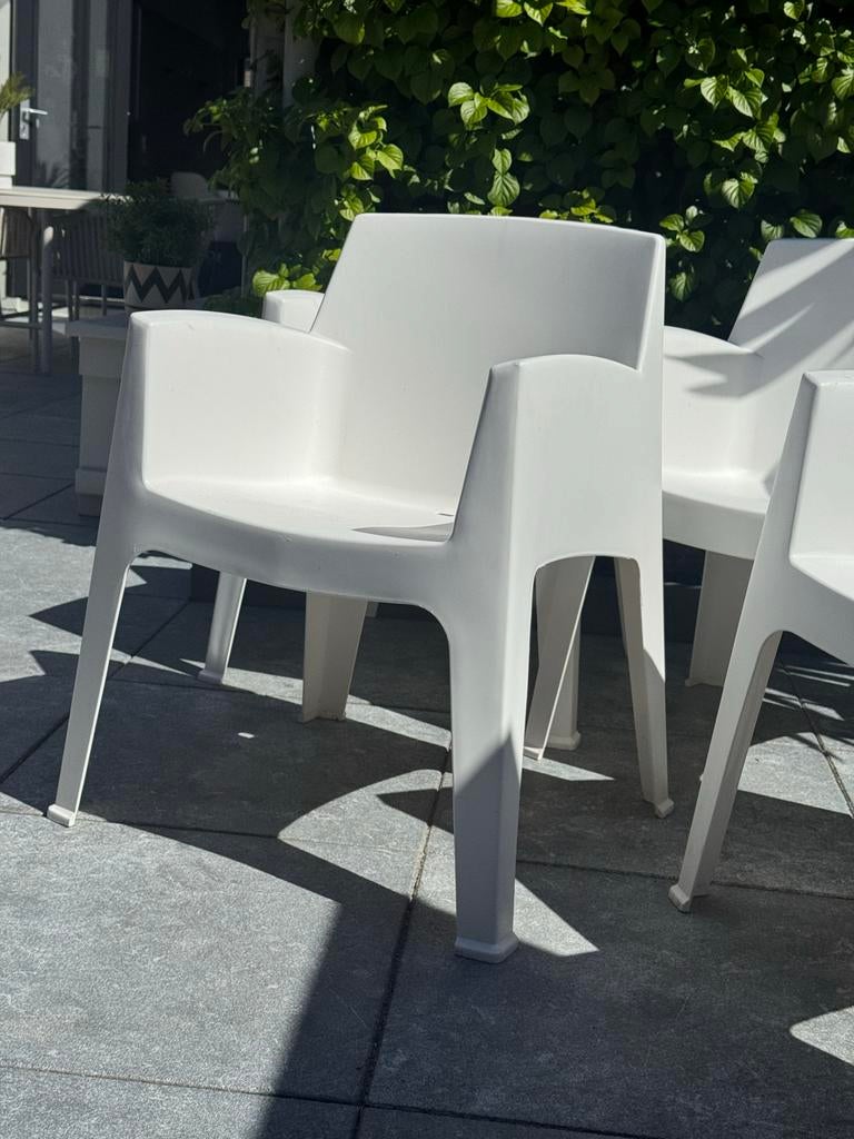 4 Witte Kunststof Buitenstoelen, Ophalen, Gebruikt, Kunststof, Stapelbaar