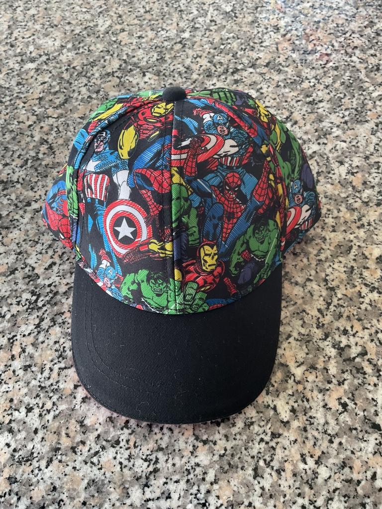 Marvel superhelden kinderpet. Als nieuw, Kinderen en Baby's, Kinderkleding | Petten en Hoeden, Verzenden, Zo goed als nieuw, Jongen of Meisje