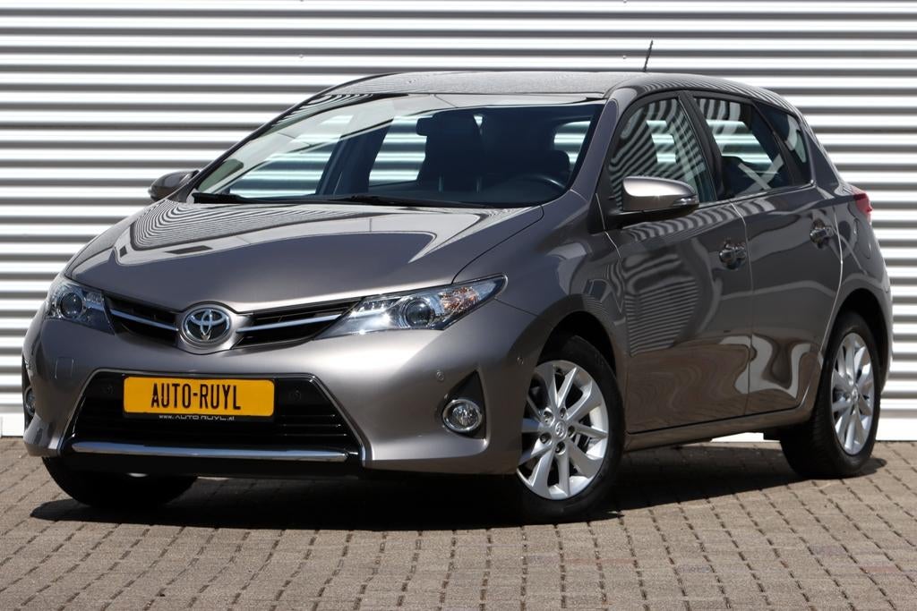 Toyota Auris 1.6 Edition Navi / Camera / PDC (bj 2013), Auto's, Voorwielaandrijving, Stof, Gebruikt, Zwart