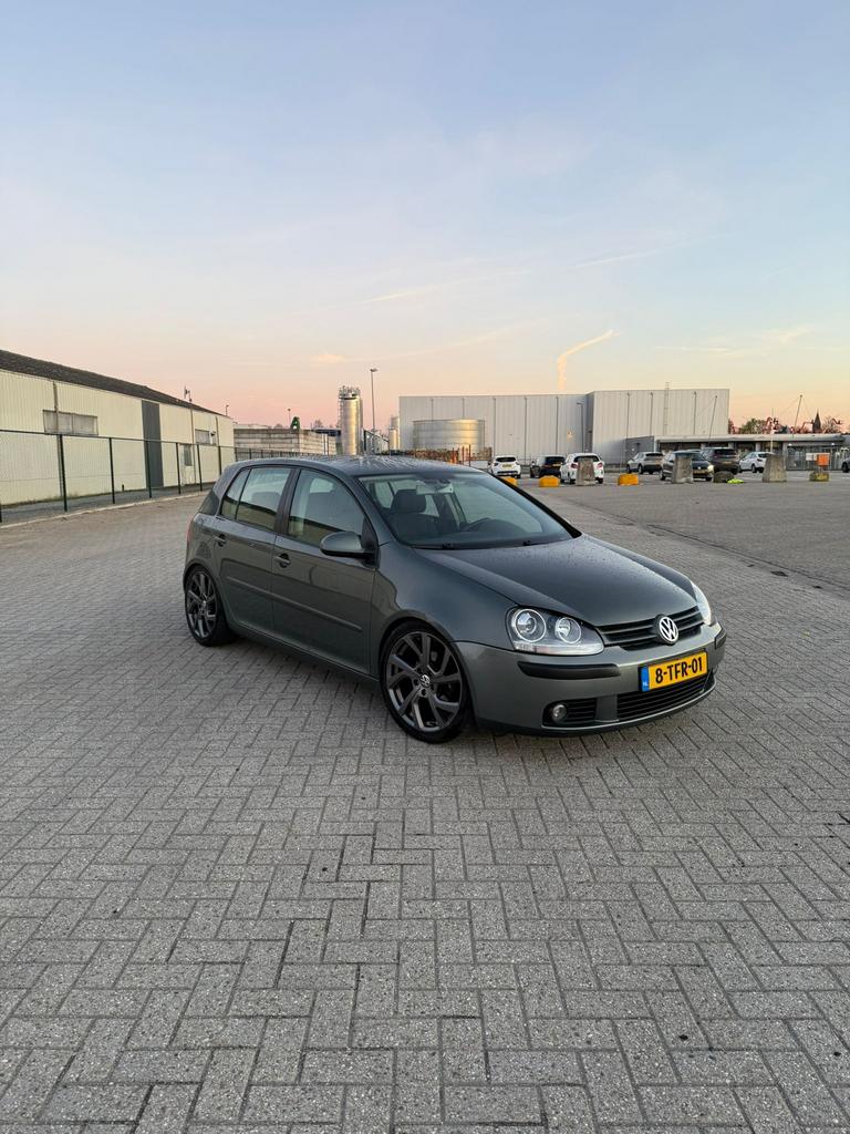 Volkswagen Golf 1.6 fsi golf 5, Auto's, Voorwielaandrijving, 4 cilinders, 620 kg, 1200 kg