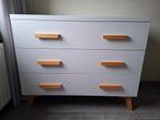 Ledikant, commode met bladvergroter en wandplank, Ophalen, Gebruikt, 50 tot 70 cm, 100 cm of meer