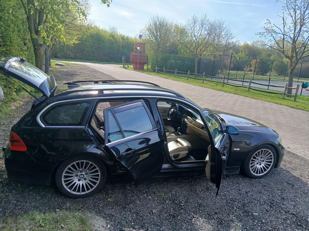 BMW 3-Serie 2.5 I 325 Touring AUT 2006 Zwart 325i e912006, Automaat, Achterwielaandrijving, 2497 cc, Zwart