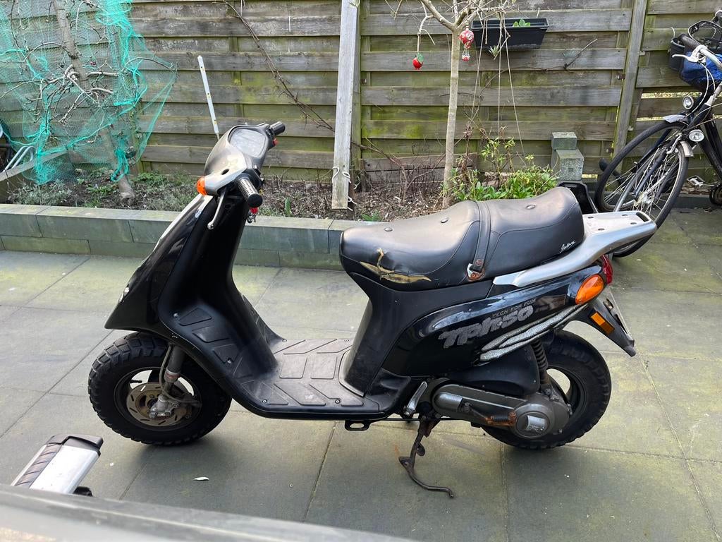 Piaggio typhoon duits, Fietsen en Brommers, Scooters | Piaggio, Zo goed als nieuw, Overige modellen, Ophalen of Verzenden
