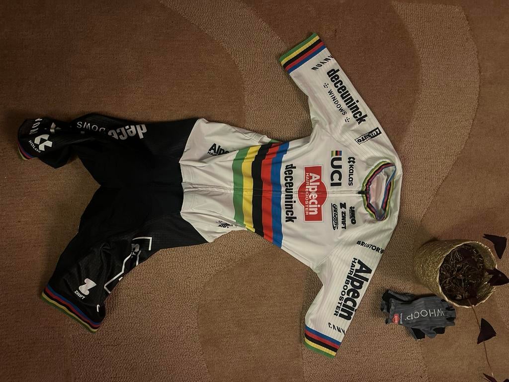 Wereldkampioen 2024 snelpak Mathieu van der Poel, Fietsen en Brommers, Fietsaccessoires | Fietskleding, Ophalen of Verzenden, Zo goed als nieuw