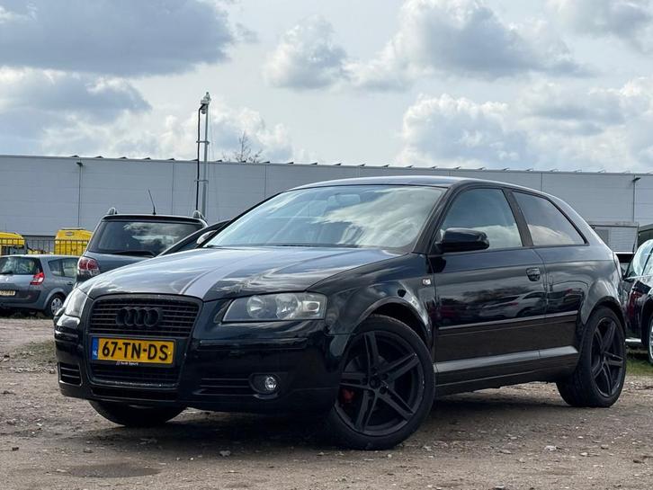 Audi A3 1.6 FSI Attraction/ VELGEN/ CRUISE, Auto's, Audi, Bedrijf, Te koop, A3, ABS, Airbags, Airconditioning, Centrale vergrendeling