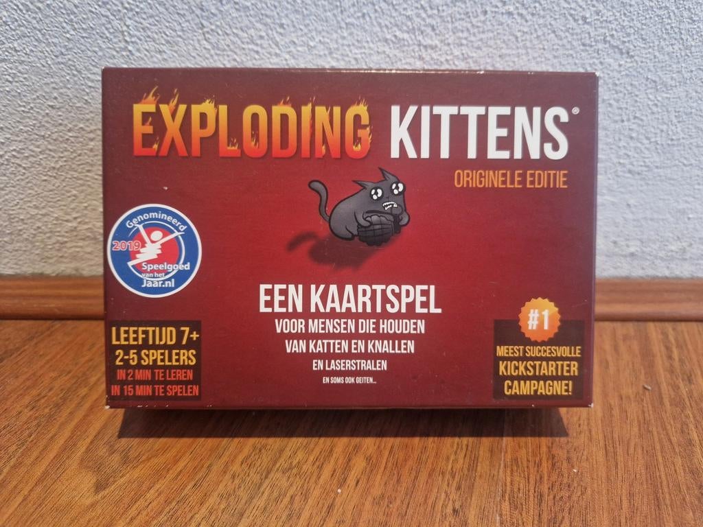 Exploding Kittens basisspel + 2 uitbreidingingen!, Vijf spelers of meer, Ophalen of Verzenden, Zo goed als nieuw, Exploding Kittens