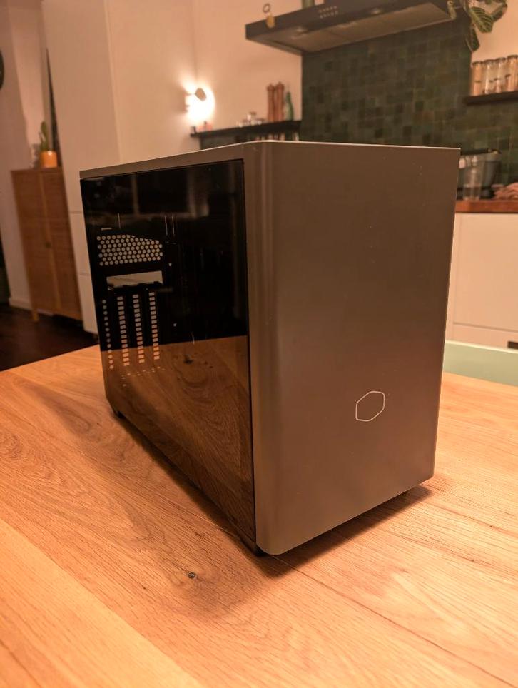 Mooie mITX: 9800X3D / 48GB / 2TB / Zonder GPU, Computers en Software, Desktop Pc's, Zo goed als nieuw, 4 Ghz of meer, SSD, 64 GB of meer
