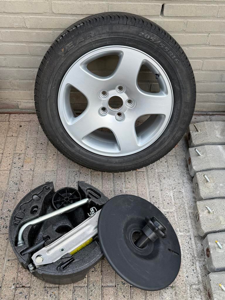 Reservewiel set met krik en wielsleutel voor Audi A4 B5, Auto-onderdelen, Ophalen of Verzenden, Gebruikt