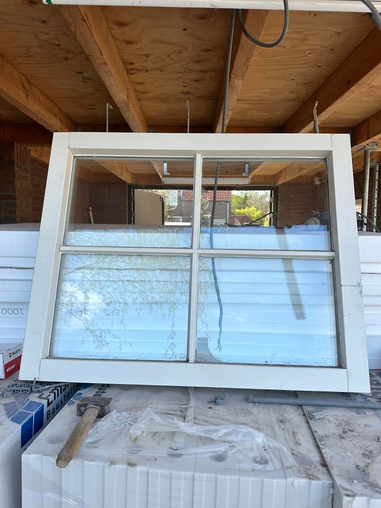 Raam met kozijn en enkelglas - Gebruikt, Ophalen, Gevelraam of Ruit, Gebruikt, 80 tot 120 cm