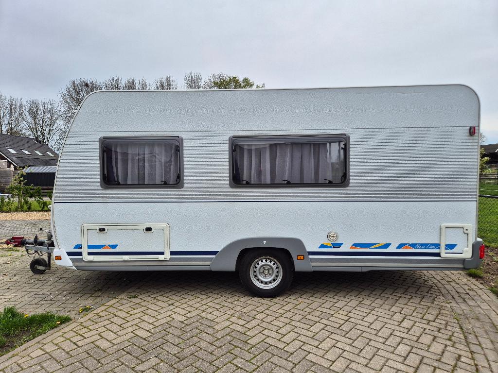 Dethleffs Newline 450 S caravan bwjaar 2000, Caravans en Kamperen, Dwarsbed, Treinzit, 750 - 1000 kg, Particulier