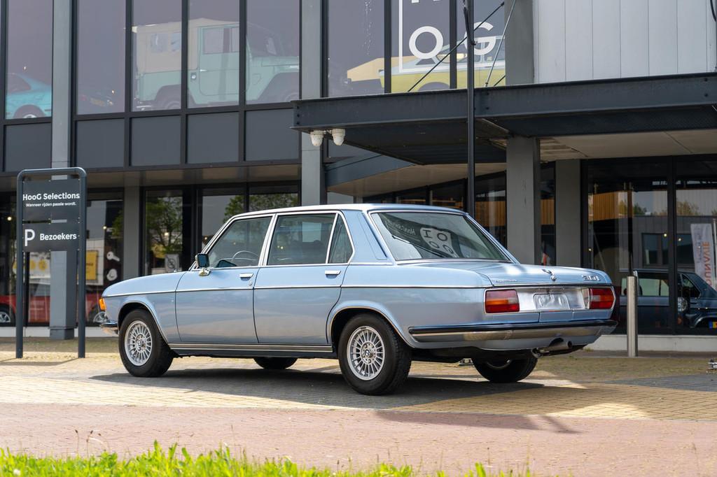 BMW E3 3.0 Li (bj 1977, automaat), Auto's, Automaat, Leder en Stof, Origineel Nederlands, Bedrijf