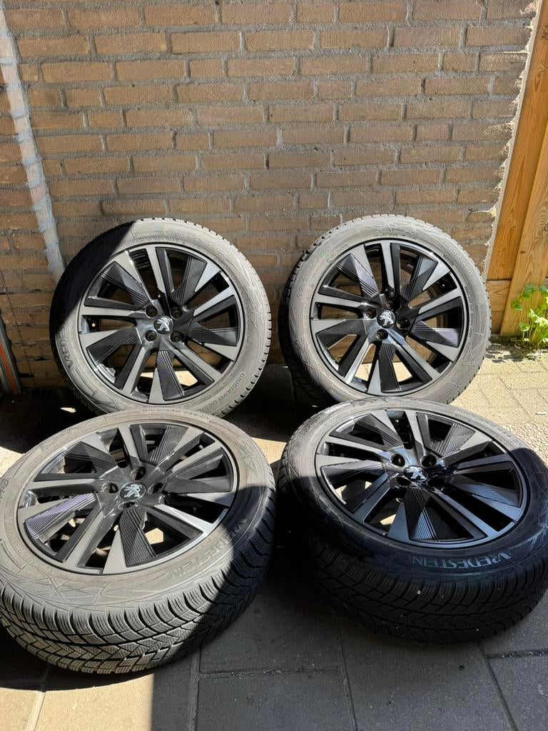 Peugot 2008 Bund 18” Velgen, Auto-onderdelen, Banden en Velgen, Ophalen, 18 inch, 215 mm, Banden en Velgen