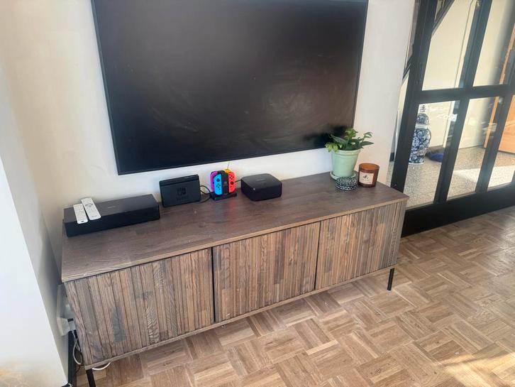 Woood Gravure TV Meubel - Stijlvol en Functioneel, Huis en Inrichting, Kasten | Televisiemeubels, Zo goed als nieuw, Minder dan 100 cm