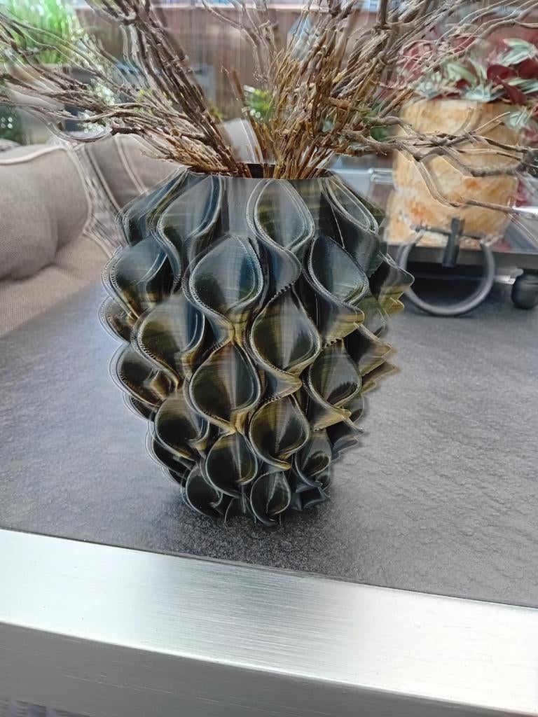 3D vaas goud/zwart nieuw., Huis en Inrichting, Woonaccessoires | Droogbloemen, Ophalen, Nieuw