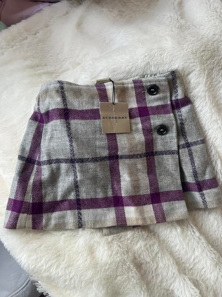 Prachtige authentieke burberry rok maat 110 nieuw, Ophalen of Verzenden, Nieuw, Meisje, Jurk of Rok