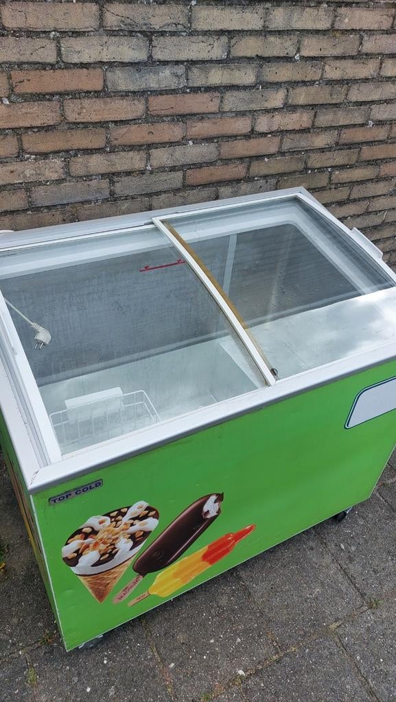 2 X Groot Vrieskisten 250 litre ( AEG en glas deuren), Vrieskist, Gebruikt, Energieklasse A of zuiniger, Vrijstaand