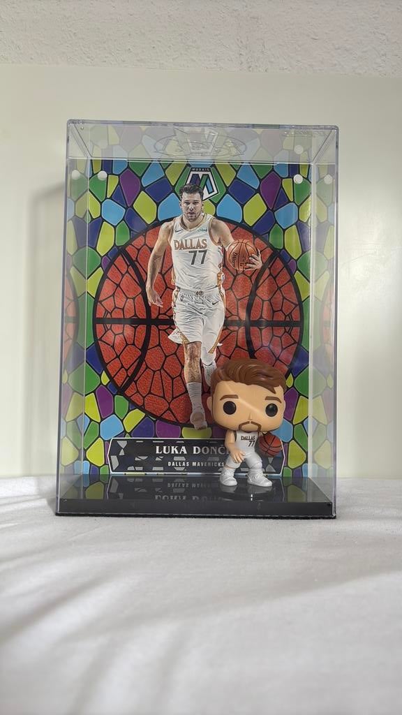 Luka Dončić Funko Pop Trading cards Series Dallas Mavericks, Ophalen, Gebruikt