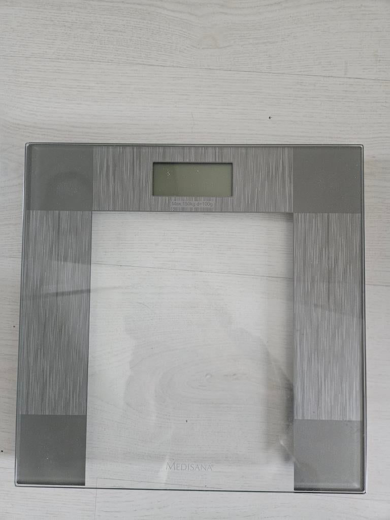 Moderne en mooie personenweegschaal op batterijen, Ophalen of Verzenden, Zo goed als nieuw, Personenweegschaal, Digitaal