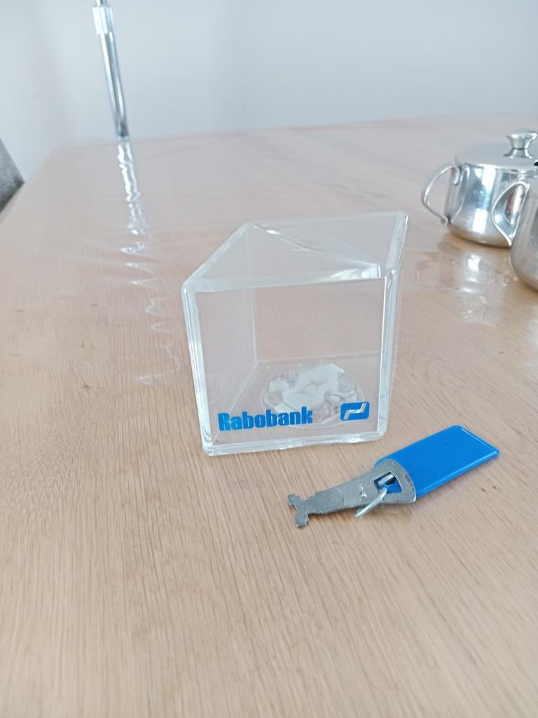 Vintage spaarpot Rabobank, Ophalen of Verzenden, Gebruikt, Kunststof, Overige thema's