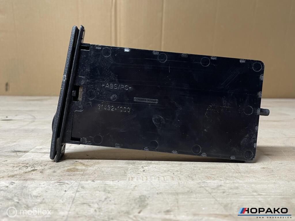 Bekerhouder rechts BMW 5 serie E60 E61 | OEM | 314300100, Auto-onderdelen, Gebruikt, Einsteinlaan 5 rijswijk, Bmw, Ophalen of Verzenden