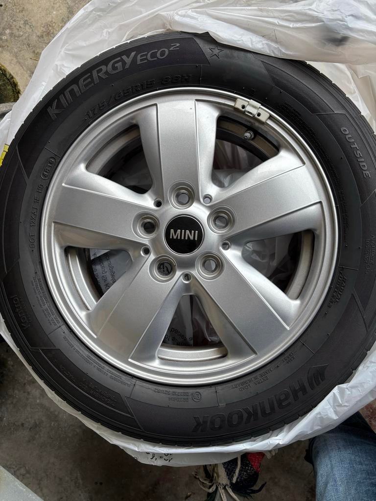 4 Mini Cooper F56 Lichtmetalen Velgen met Banden, Auto-onderdelen, Banden en Velgen, Gebruikt, 15 inch, 175 mm, Banden en Velgen