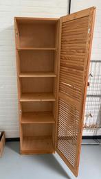 Grenen 1 deurs kast met Louvre deur, Ophalen