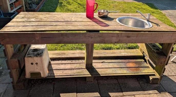 Grote 2m buitenkeuken keuken buiten kinderen keukentje hout, Kinderen en Baby's, Speelgoed | Buiten | Speelhuisjes, Gebruikt, Hout