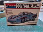 Monogram 2259-0100 Corvette street machine.
Oude kit uit 79, Hobby en Vrije tijd, Modelbouw | Auto's en Voertuigen, Auto, Groter dan 1:32