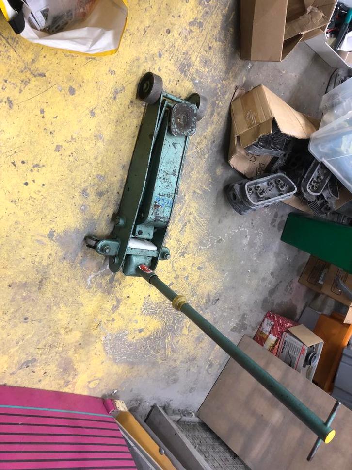 Gebruikte garagekrik - Hydraulisch, Auto diversen, Krikken, Gebruikt, Garagekrik, Hydraulisch, Ophalen of Verzenden