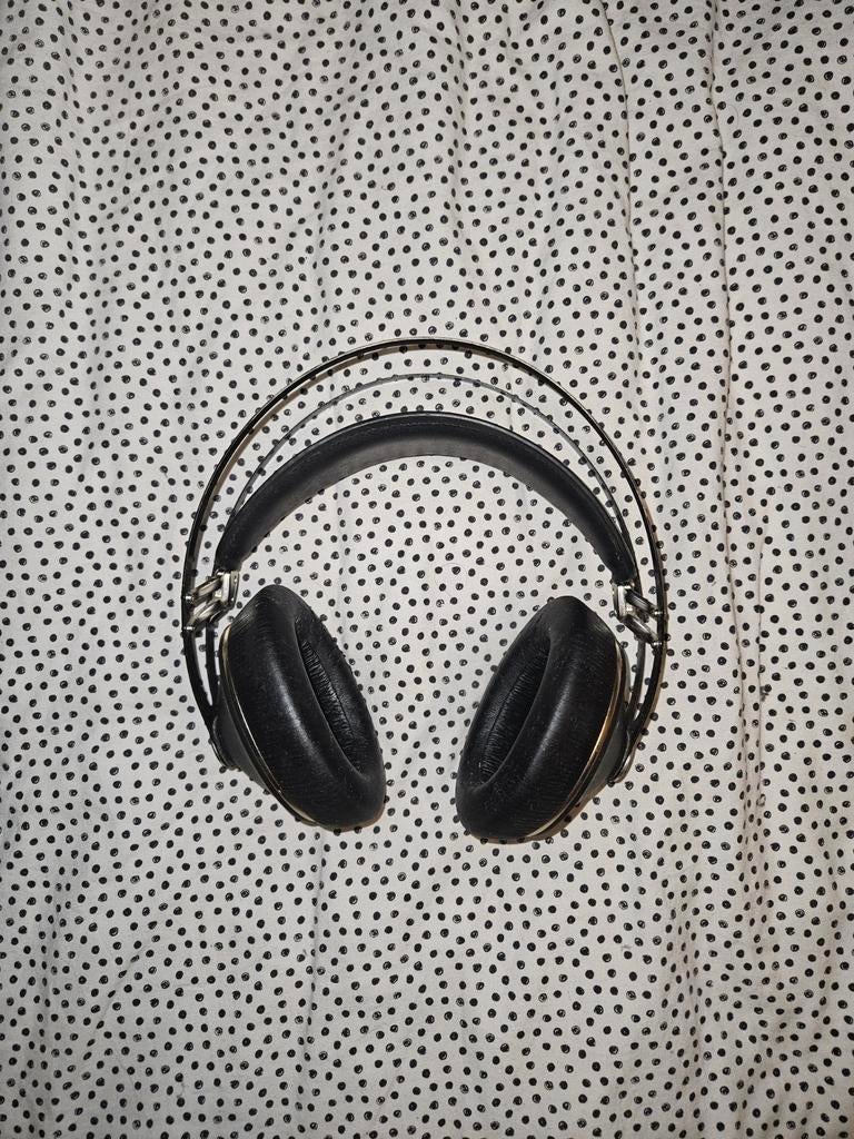 Meze 99 Classic_NEO  koptelefoon met opbergcase, Audio, Tv en Foto, Koptelefoons, Gebruikt, Over oor (circumaural), Overige merken